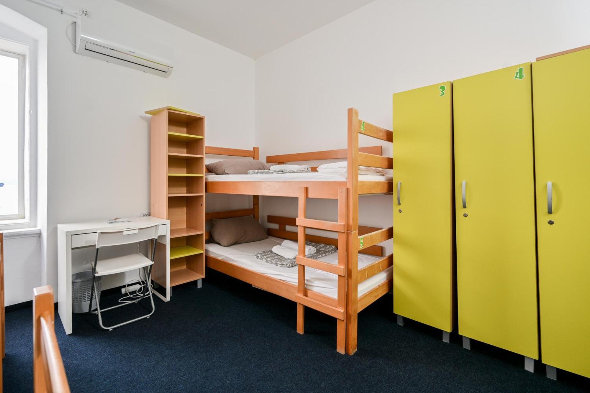 Hostel Fun Рієка Екстер'єр фото